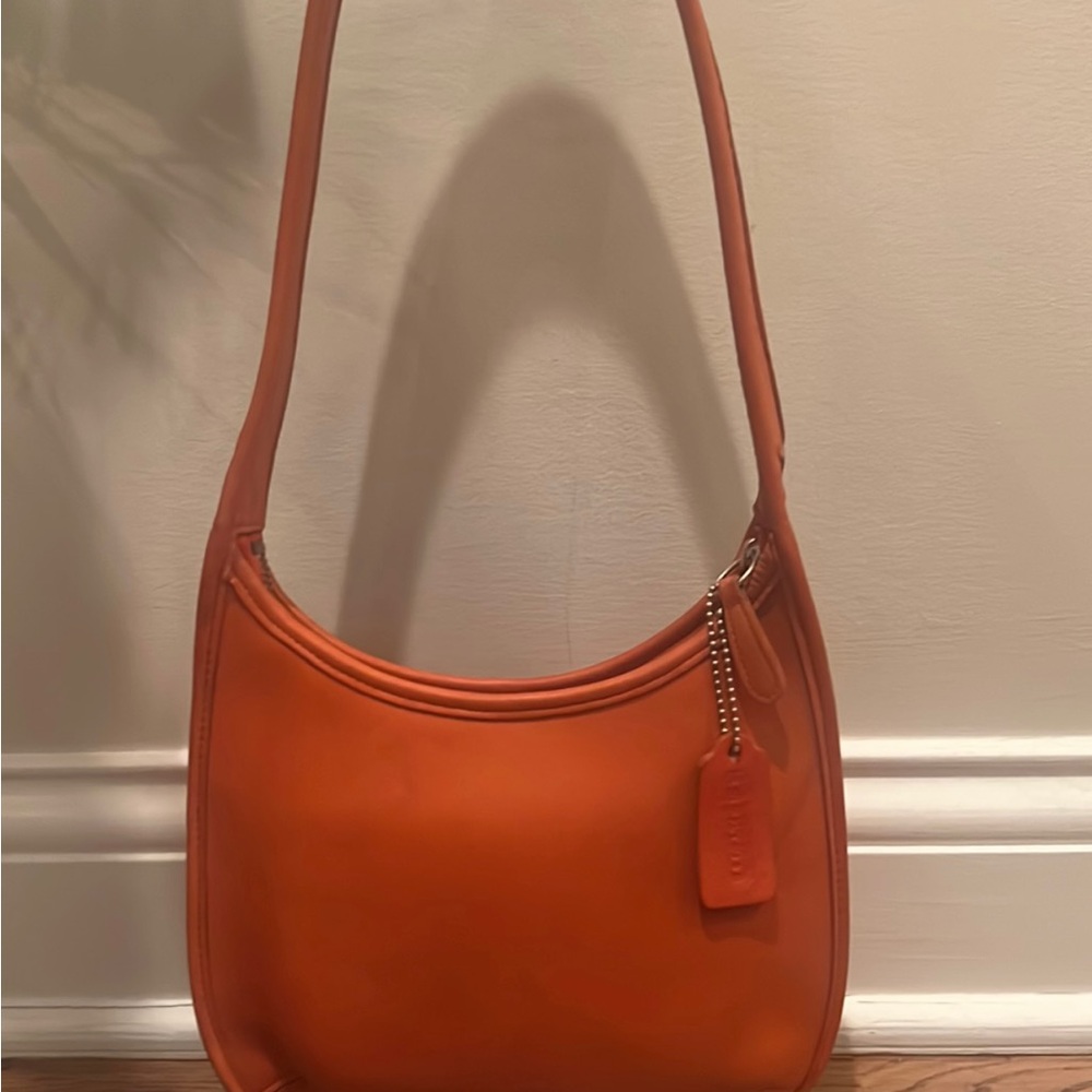 Tangerine ergo vintage coach